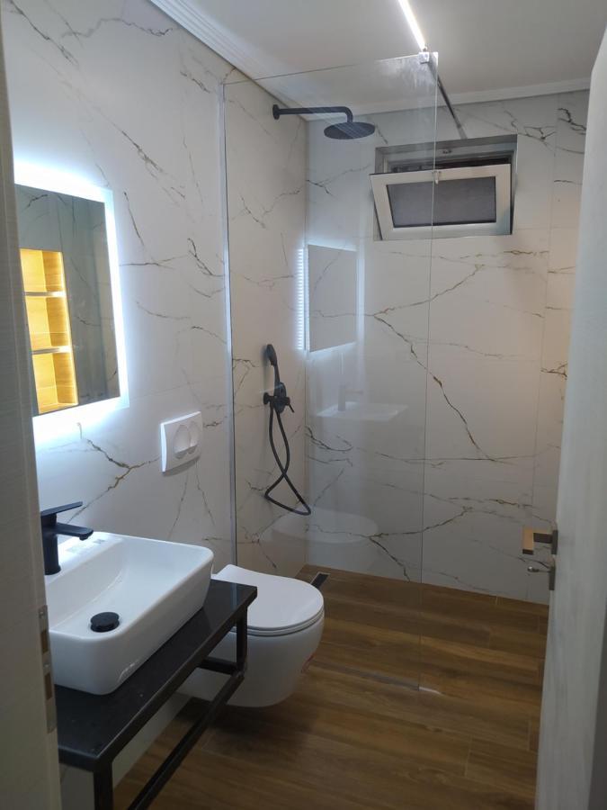 Lighting Jasminum Apartment Saranda Extérieur photo