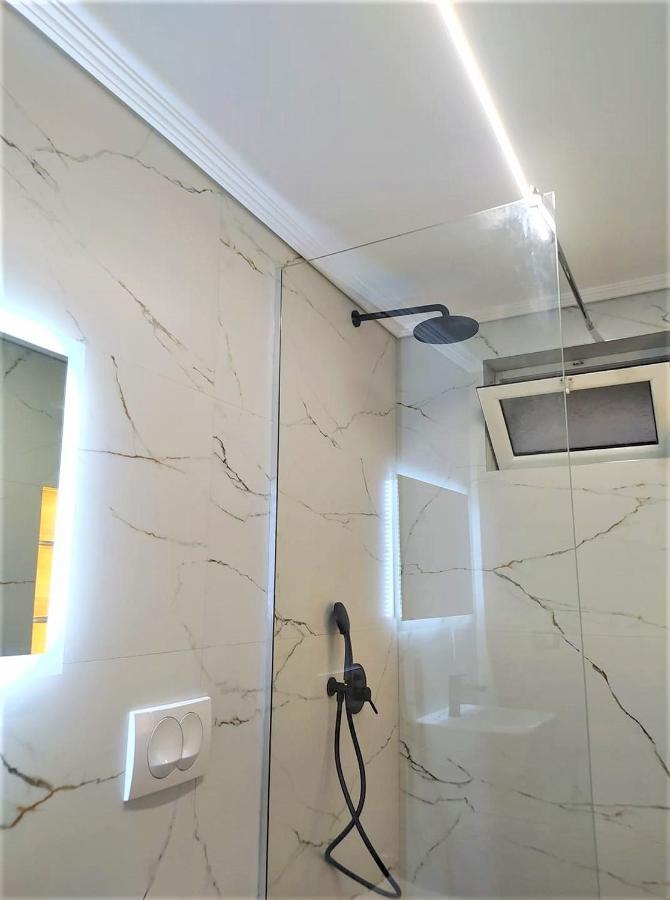 Lighting Jasminum Apartment Saranda Extérieur photo